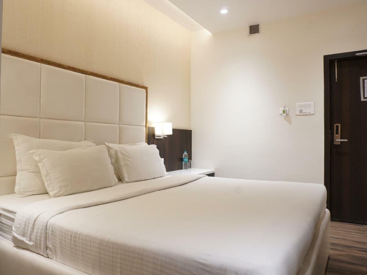Palette - Four Seasons Recreation Resort Jālgaon Exterior photo