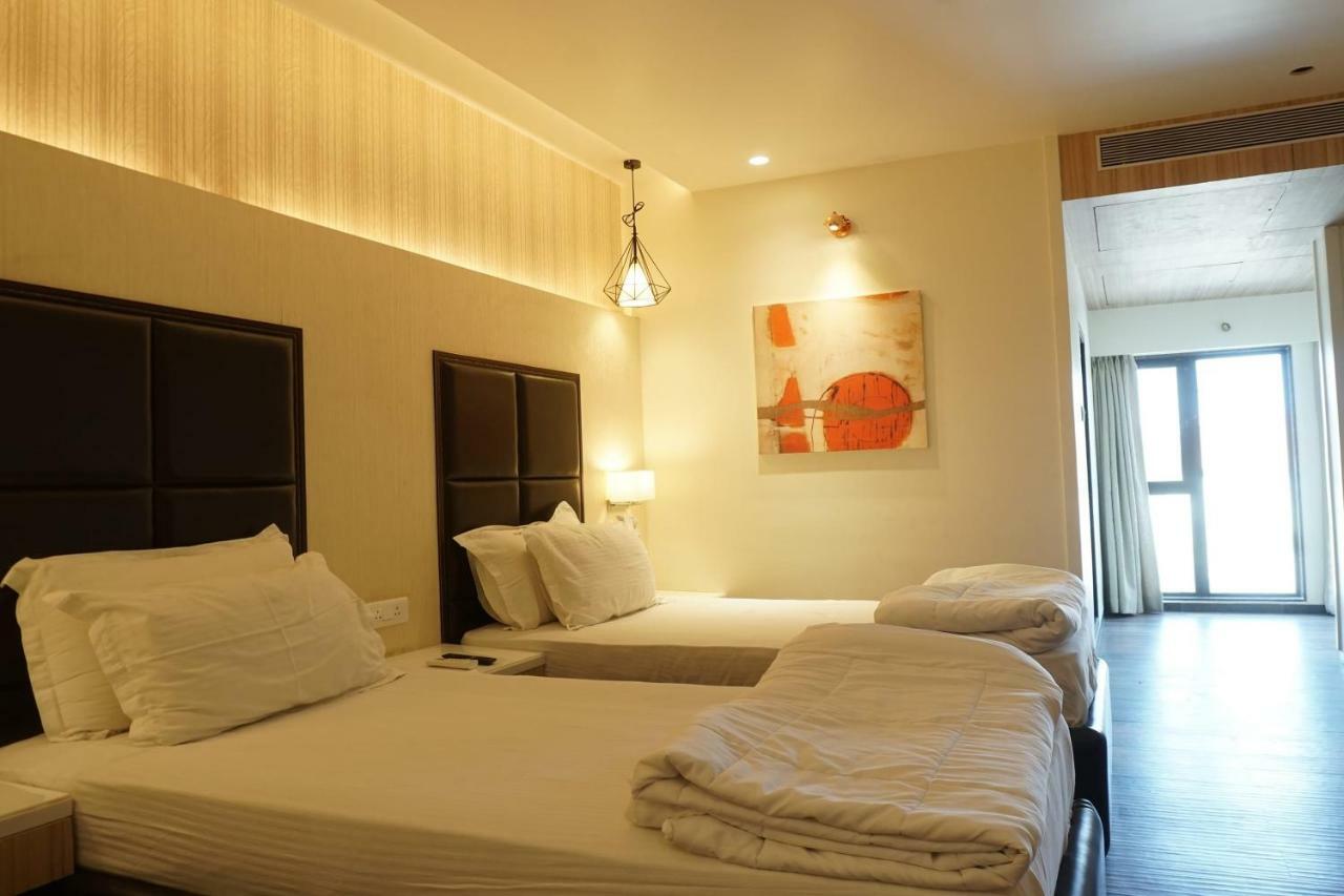 Palette - Four Seasons Recreation Resort Jālgaon Exterior photo