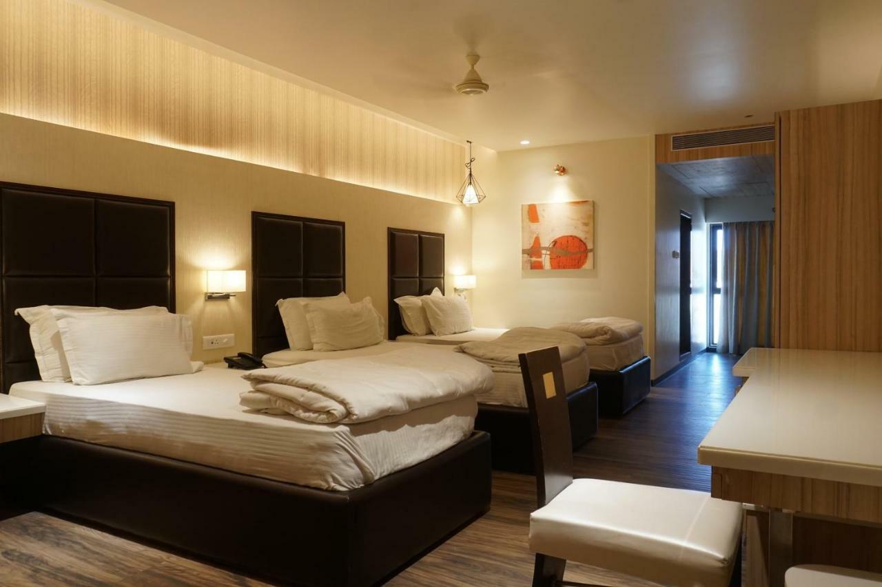 Palette - Four Seasons Recreation Resort Jālgaon Exterior photo