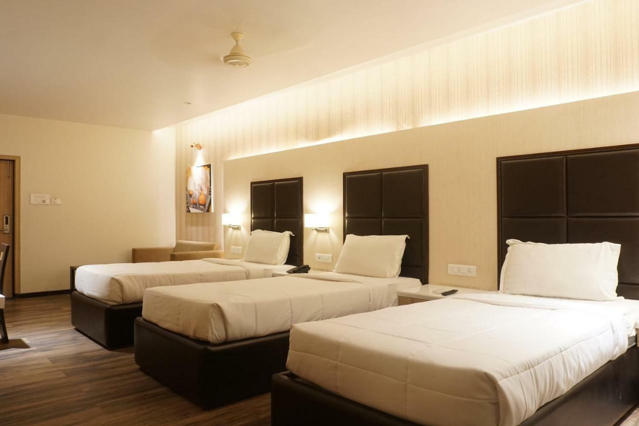 Palette - Four Seasons Recreation Resort Jālgaon Exterior photo