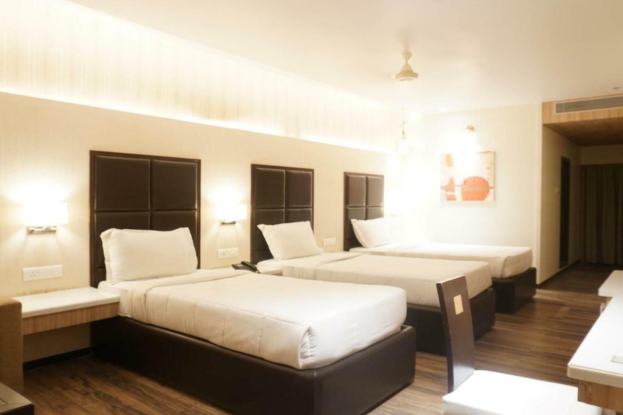 Palette - Four Seasons Recreation Resort Jālgaon Exterior photo