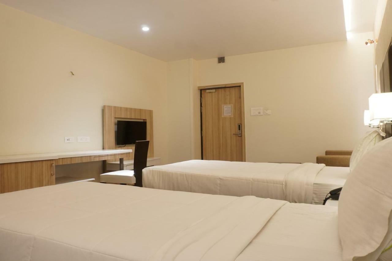 Palette - Four Seasons Recreation Resort Jālgaon Exterior photo